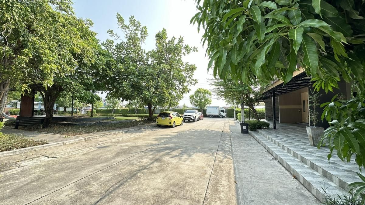 For RentTownhomeChaengwatana, Muangthong : 2-story townhome, beautifully decorated for rent in Chaengwattana-Tiwanon area, near Megaham • Tiwanon only 850 meters