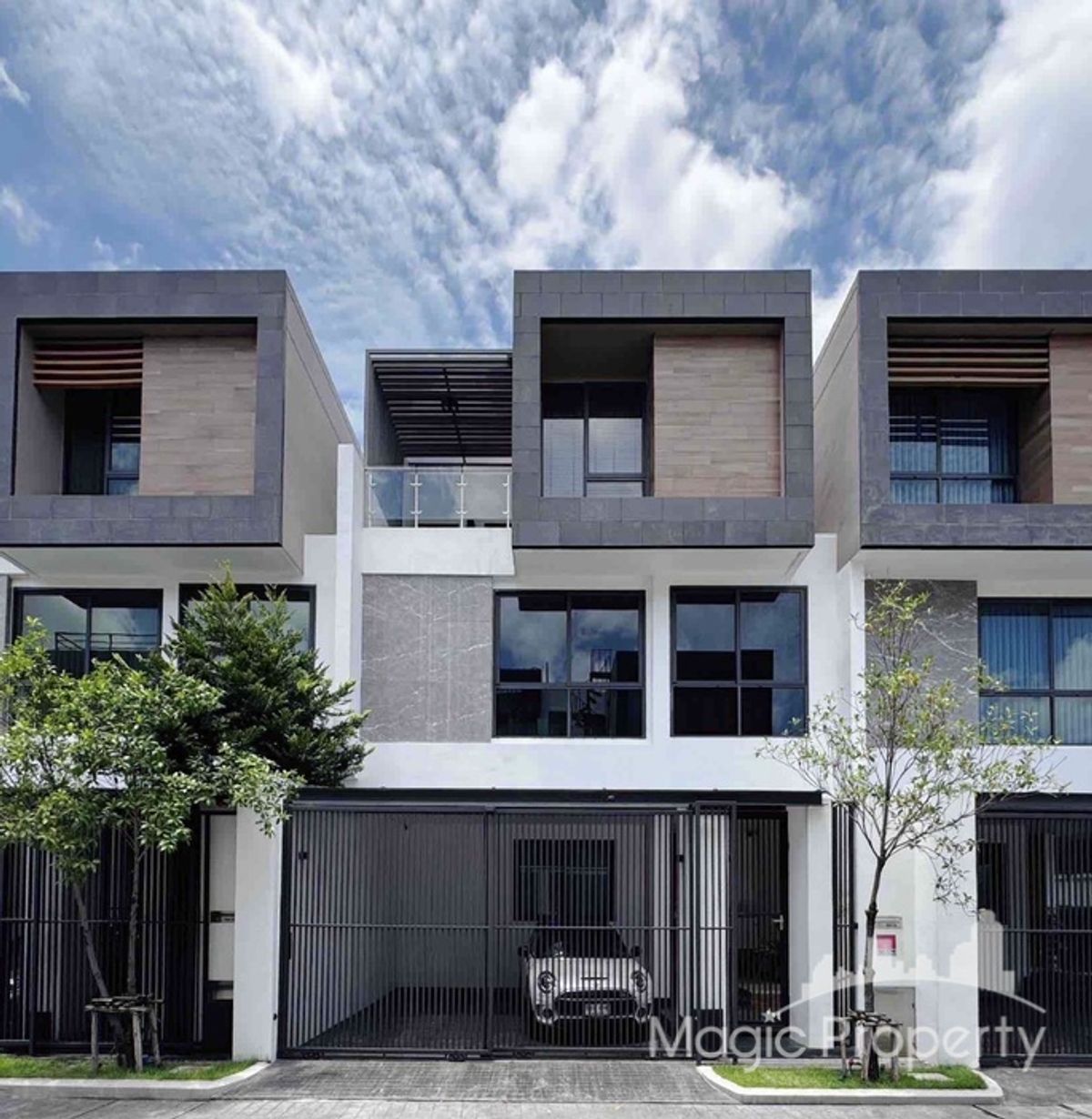 For SaleTownhomeLadprao101, Happy Land, The Mall Bang Kapi : 3 Bedroom Townhouse For Sale in Prime Nine Ekamai, Soi Kam Noen Sap 2, Bang Kapi, Huai Khwang, Bangkok