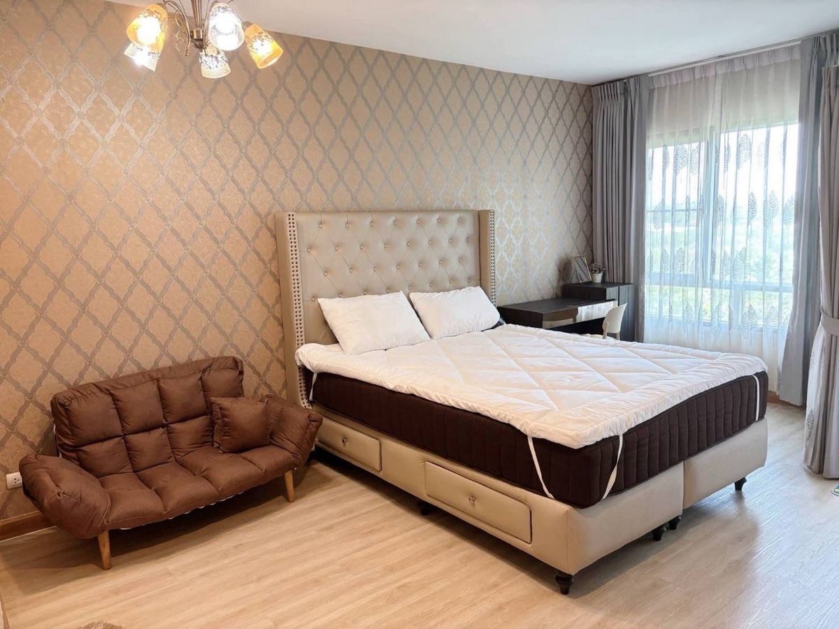 For RentCondoLadkrabang, Suwannaphum Airport : Condo for rent IRIS Avenue onnut Wongwan, 4th floor, 3rd floor, swimming pool, size 28.00 sq.m., price 8,900 baht