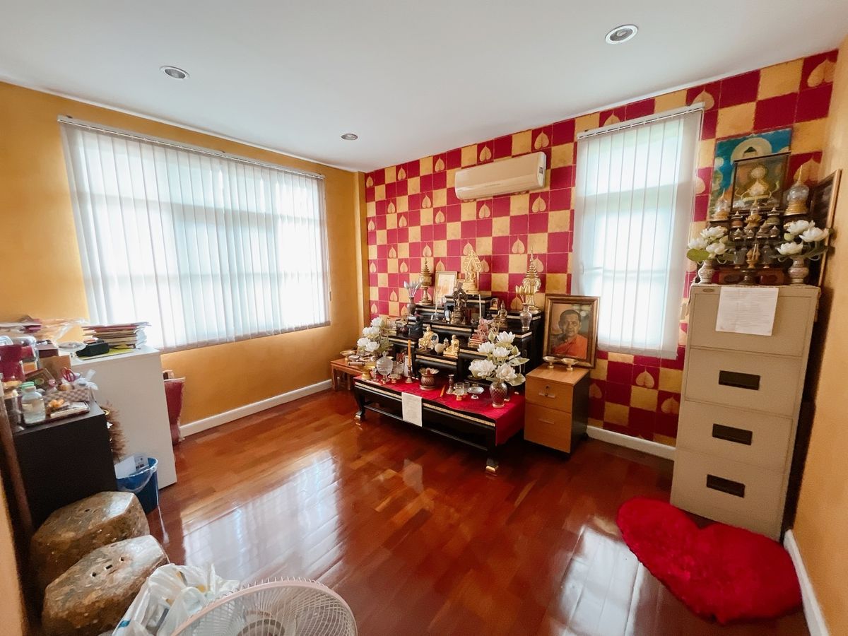 ขายบ้านนวมินทร์ รามอินทรา : ขายบ้านเดี่ยว 72 ตารางวา 6.6 ล้าน ปัญญาอินทรา โทร คุณส้ม 082-874-5666