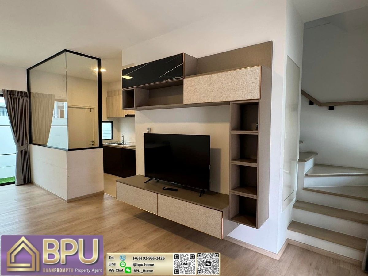 For RentTownhomeBangna, Bearing, Lasalle : ** 3 Bedrooms Beautiful Townhome for Rent ** Indy 5 Bangna km.7 Near Mega Bangna