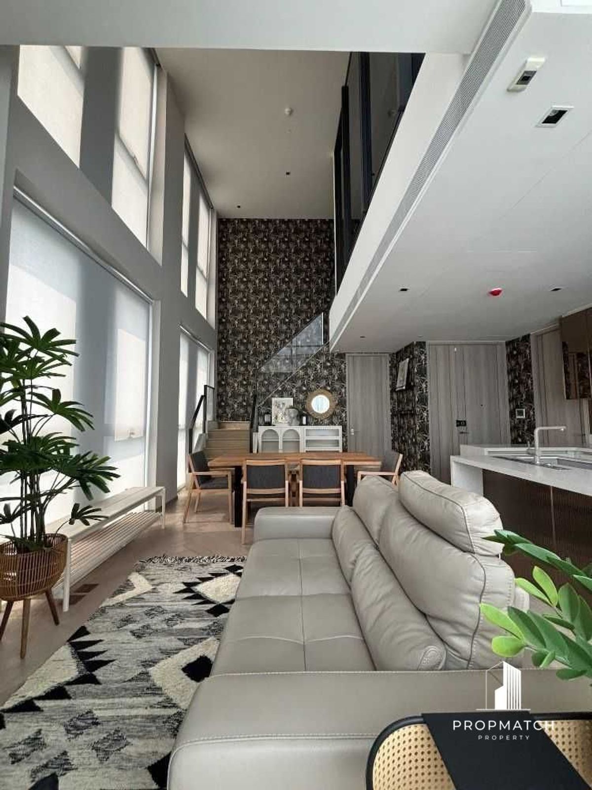 ขายคอนโด : ✨Flash Deal ✨ The Reserve Sathorn ( Duplex1Bed 2Bath 135SQM.) พร้อมอยู่ ! เพียง 51,490,000 บาท Tel.0981315848 @propmatch