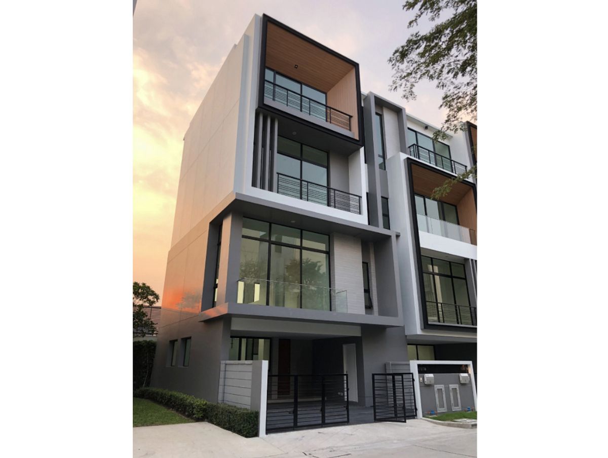 For RentTownhomePattanakan, Srinakarin : Call : 095-491-6236 Town Home For Rent, located Rama 9, Near The Nine Rama 9 Shoping Center