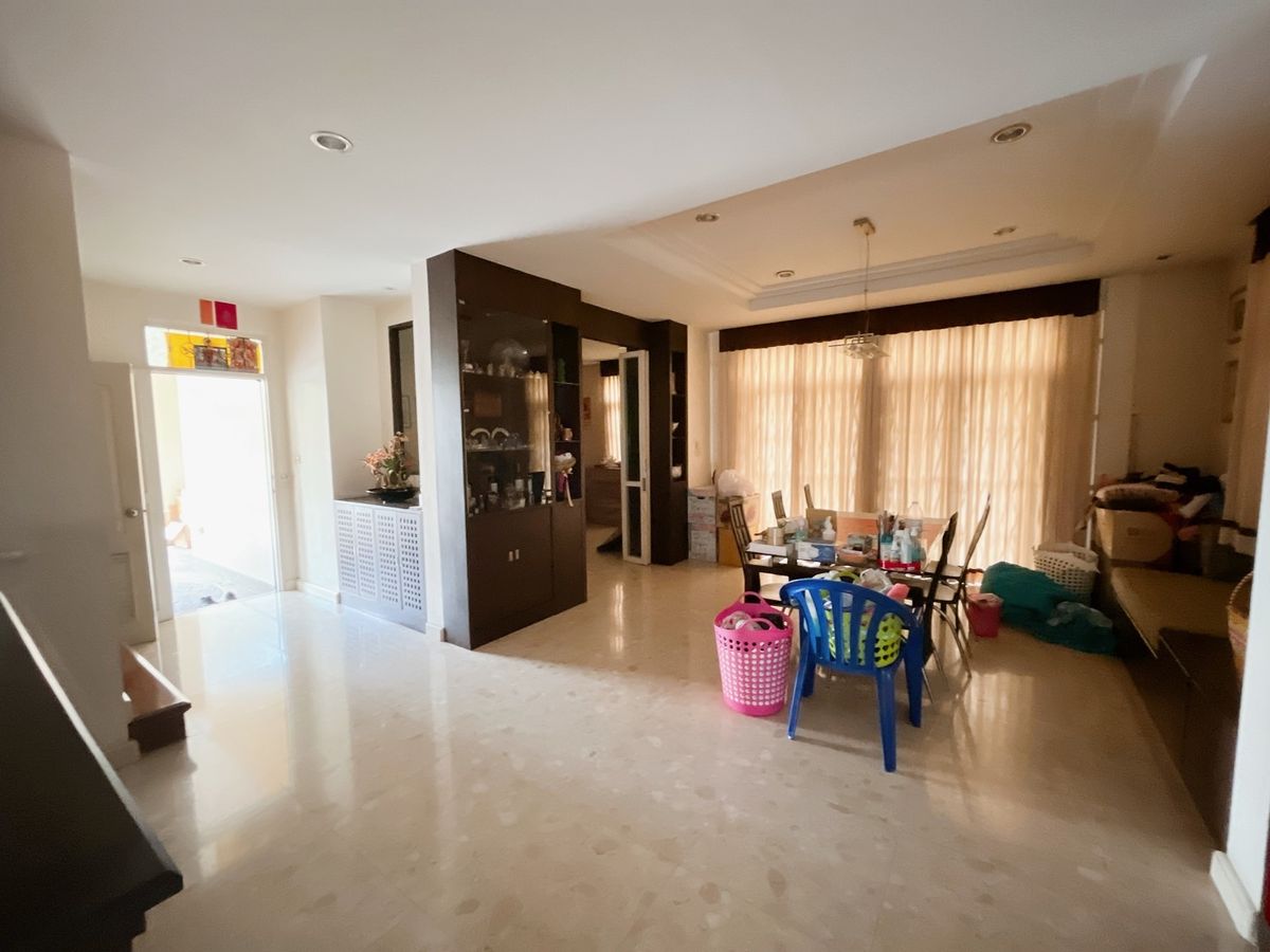 ขายบ้านนวมินทร์ รามอินทรา : ขายบ้านเดี่ยว 72 ตารางวา 6.6 ล้าน ปัญญาอินทรา โทร คุณส้ม 082-874-5666