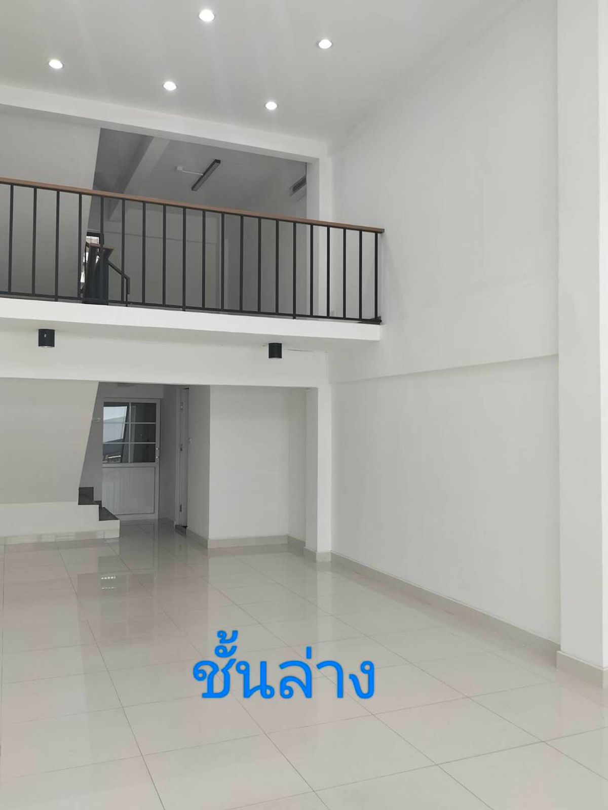For RentShop HouseOnnut, Udomsuk : For rent Commercial Building 4-storey connect to BTS Yellow Line