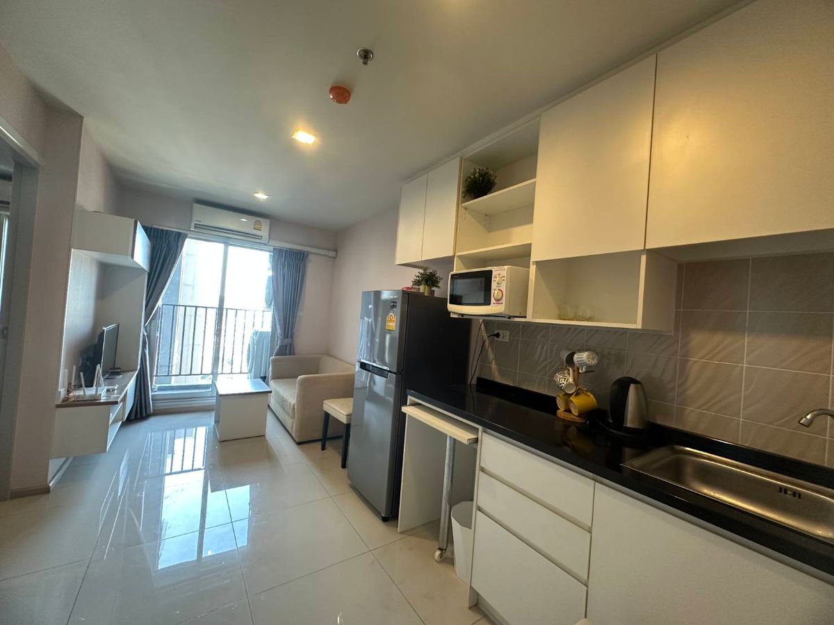 For RentCondoBang Sue, Wong Sawang, Tao Pun : Rich Park @TAOPOON Interchange condo for rent. Completely decorated with MRT Skytrain !!
