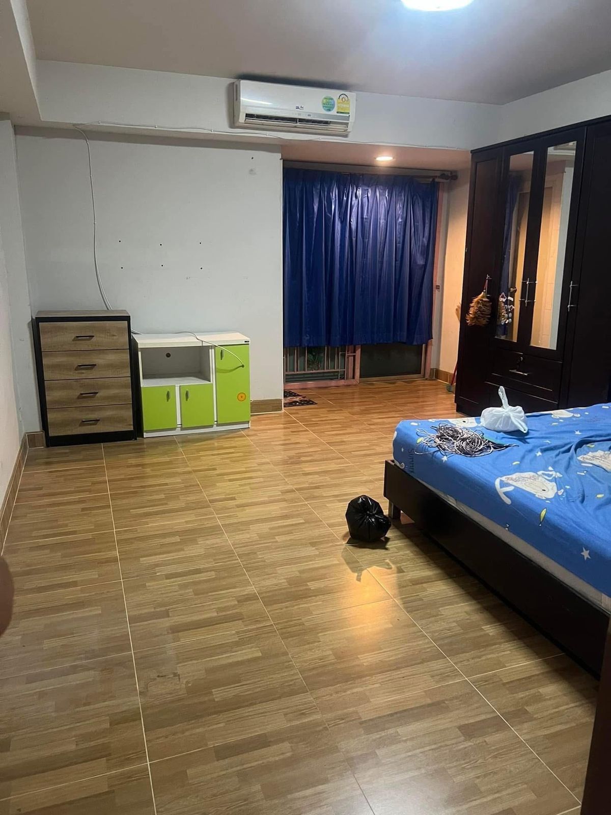 For SaleCondoPinklao, Charansanitwong : (Code T038) Condo for sale. Your Condo Charan 25: Yuisa Charan 25, near the MRT, a flashlight near Tesco Lotus. Supermarket Charan Sanitwong 15