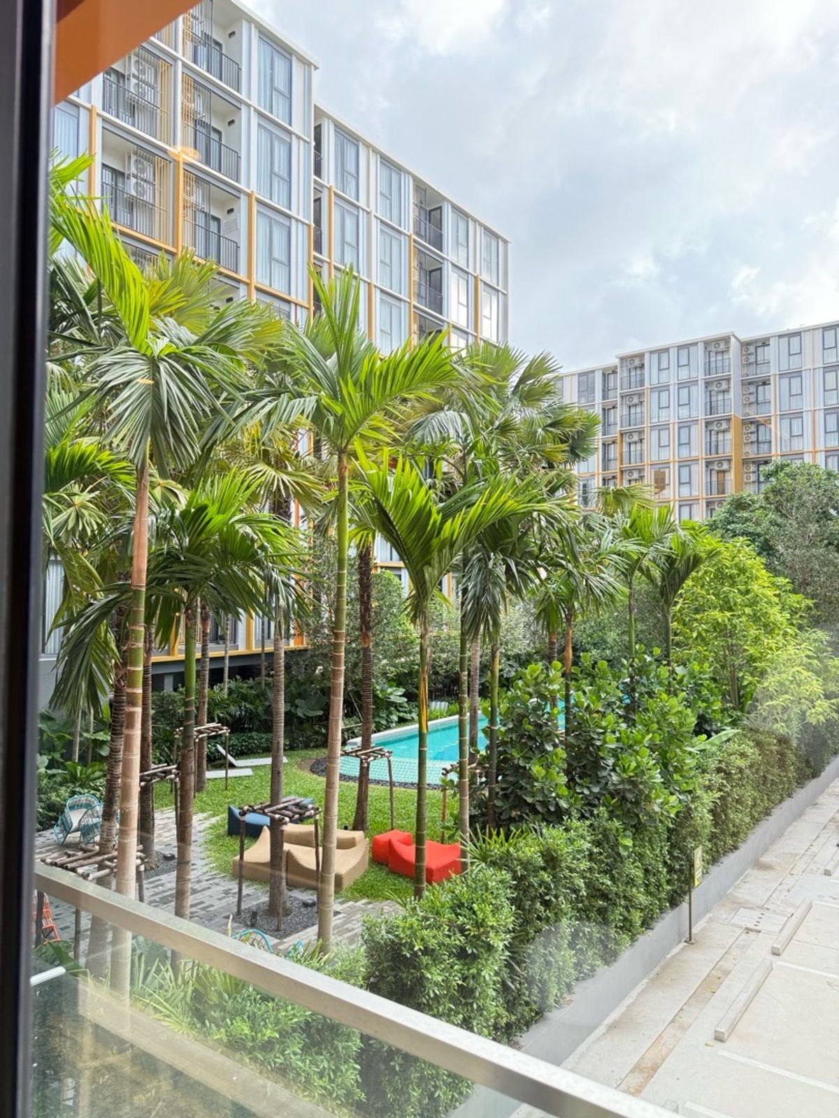 For RentCondoPhuket : Rent The Base Rise Phuket, near Central, good location, Phuket