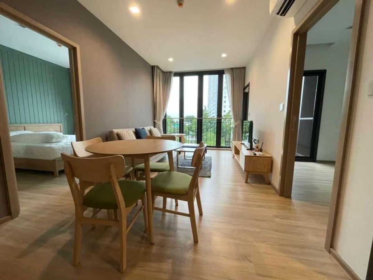 For RentCondoOnnut, Udomsuk : Renting Kawa Hauus is the most beautiful position in the building. The most beautiful view, see the view of the canal, the central garden, panoramic, Waste ** will be free 19 Aug 68.