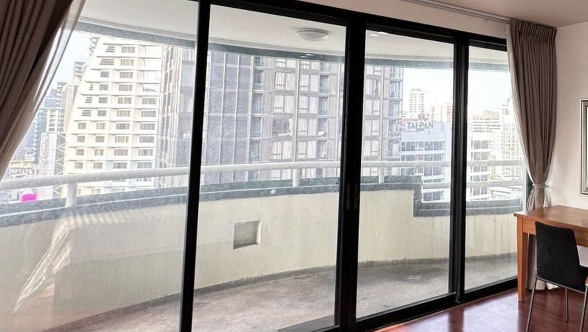 ขายคอนโดสุขุมวิท อโศก ทองหล่อ : Las Colinas Condo / ห้องไซส์ใหญ่ทำเป็น 3-4 ห้องนอนได้ ราคาดีที่สุดในตลาด ทำเลดีใกล้ Interchange BTS อโศก / 2 นอน 166 ตร.ม. 