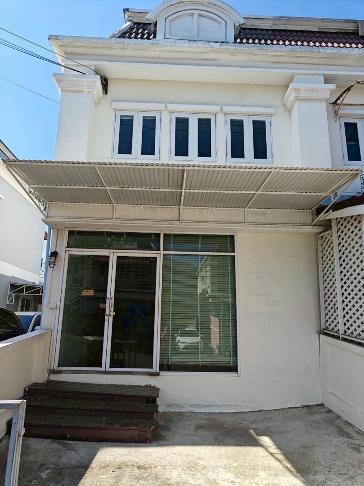 For RentTownhomeLadkrabang, Suwannaphum Airport : For rent Home office The Exclusive Suanluang Rama 9 🏠🏠✨