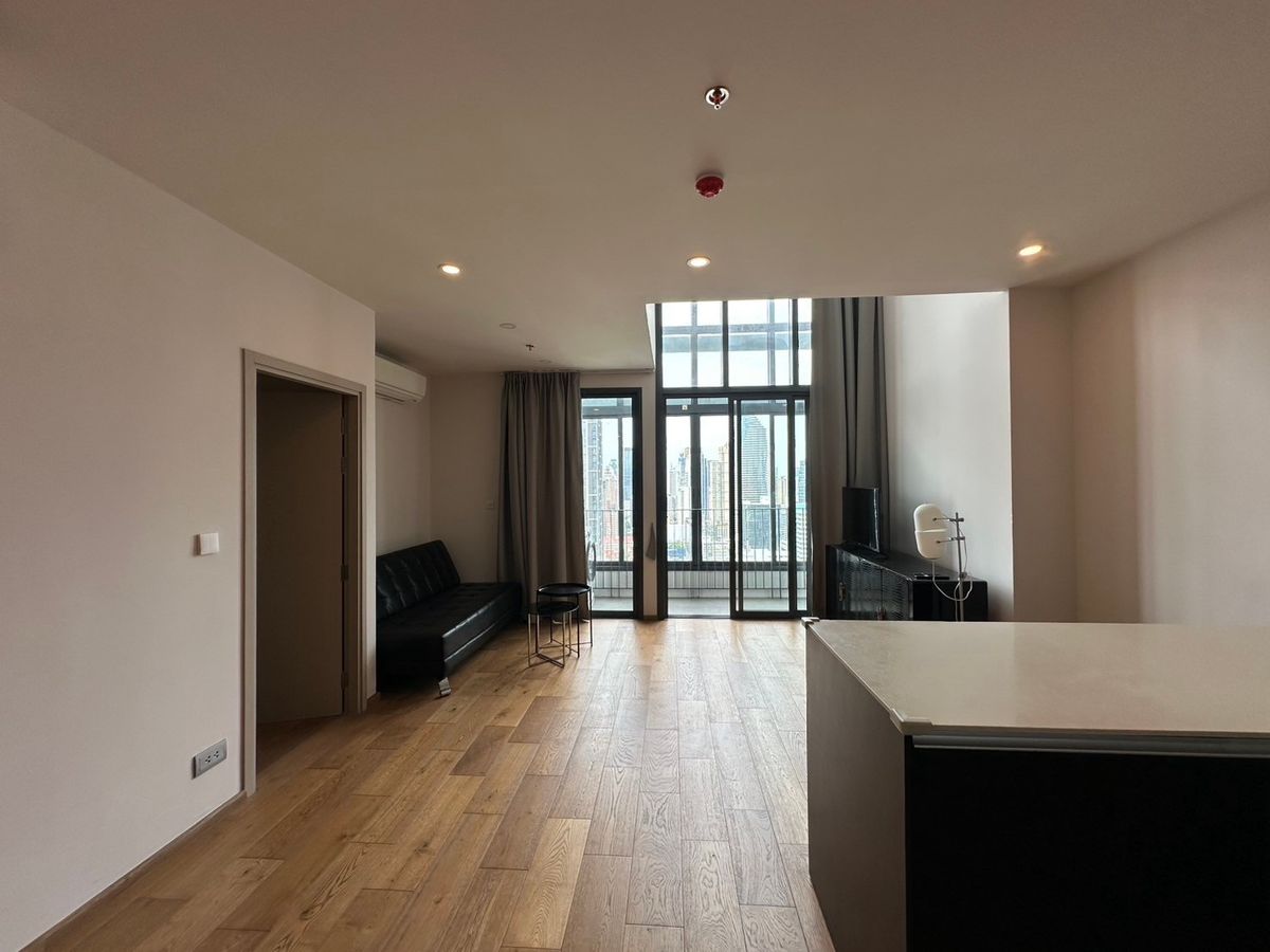 ให้เช่าคอนโดราชเทวี พญาไท : Q Chidlom 70 sq.m. Eng 中 日 Please add LINE ID @806qphgn o8415o5483