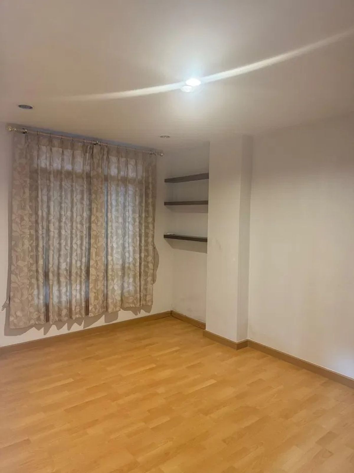 For SaleCondoWongwianyai, Charoennakor : (Code T042) Condo for sale Charoennakorn River Place: Charoen Nakhon River Place, near The Mall, Tha Phra near ICONSIAM