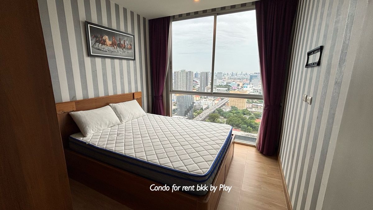 For RentCondoRamkhamhaeng, Hua Mak : For rent Chewathai Ramkhamhaeng 🧺 has a washing machine. And hood