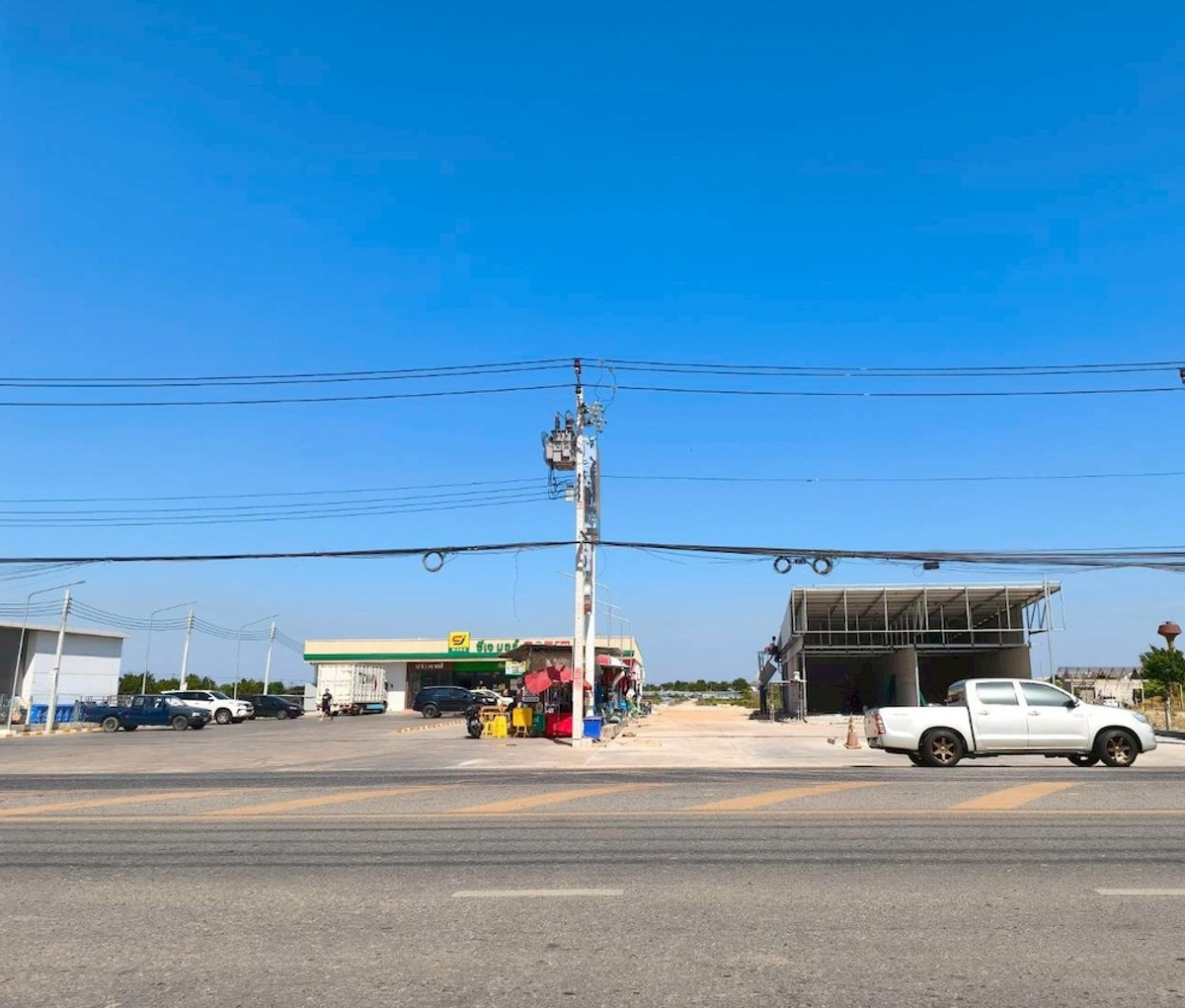 For RentLandSamut Prakan,Samrong : 1 rai of land for rent, 300 meters away from the main road, Sriwari, Lat Krabang 54, near Suvarnabhumi Airport