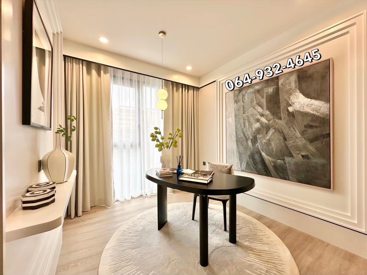 For SaleCondoRama9, Petchburi, RCA : Condo raising cats Pro project! Selling a sample room in the final room Large area, Pynn, 3-bed research center, 4 water 137 sq.m., walk 1 minute to Krungthep Hospital for Exclusive Deal 064-932-4645 ken