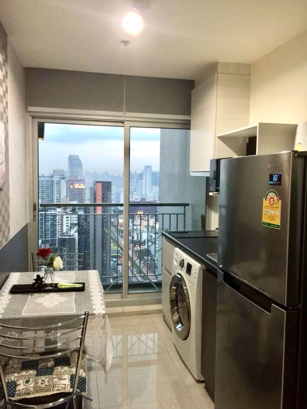 CondoRatchadapisek, Huaikwang, Suttisan : 💥 Rent Life Ratchadaphisek 35 Floor 
 High class view 💥 
 Room for RENT 16000 baht per month