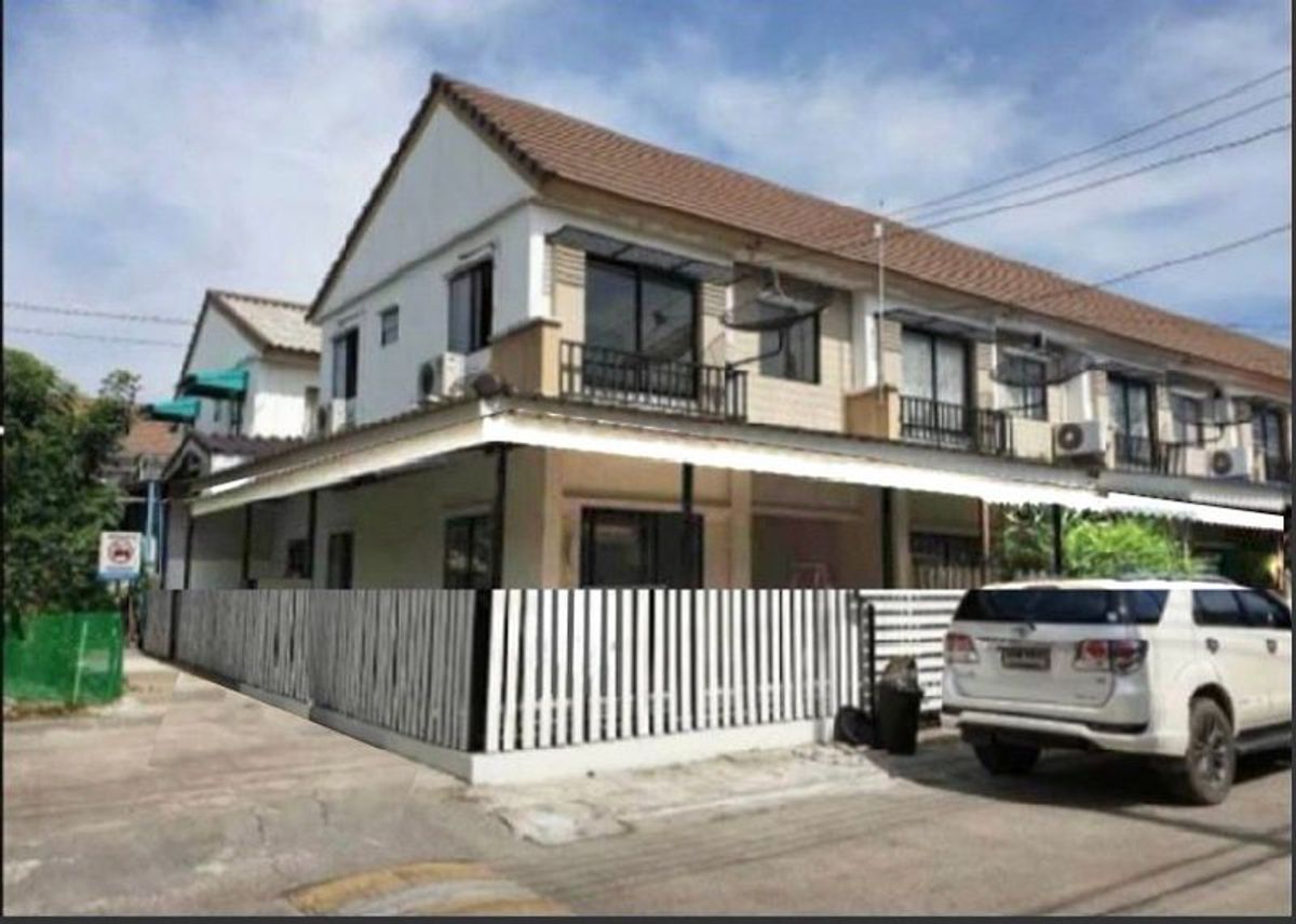 ทาวน์โฮมลาดกระบัง สุวรรณภูมิ : หมู่บ้านพฤกษา 58/2 ทาวน์เฮ้าส์หลังมุม