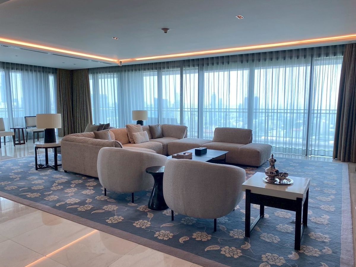 ให้เช่าคอนโดวิทยุ ชิดลม หลังสวน : The St. Regis Residences I Rental Luxury Penthouse at Lumphini in Bangkok