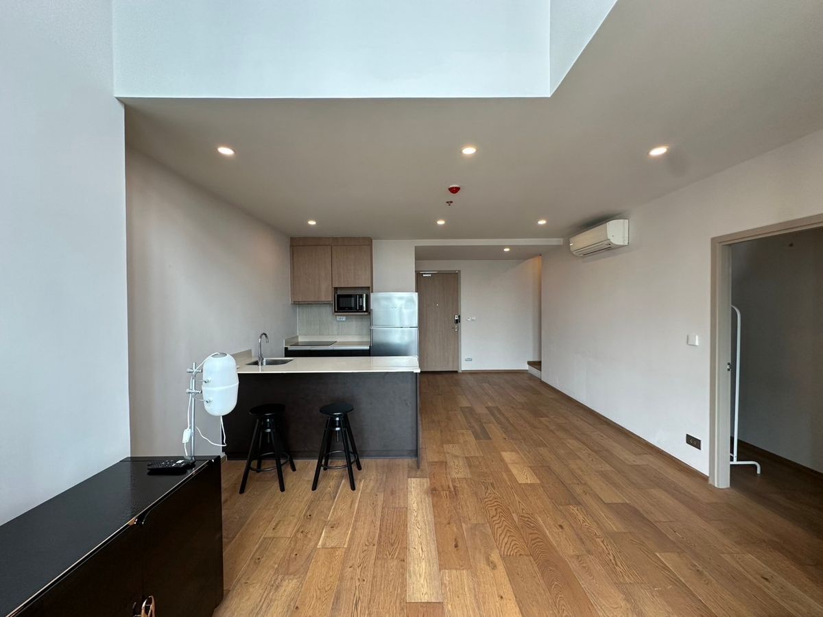 ให้เช่าคอนโดราชเทวี พญาไท : Q Chidlom 70 sq.m. Eng 中 日 Please add LINE ID @806qphgn o8415o5483