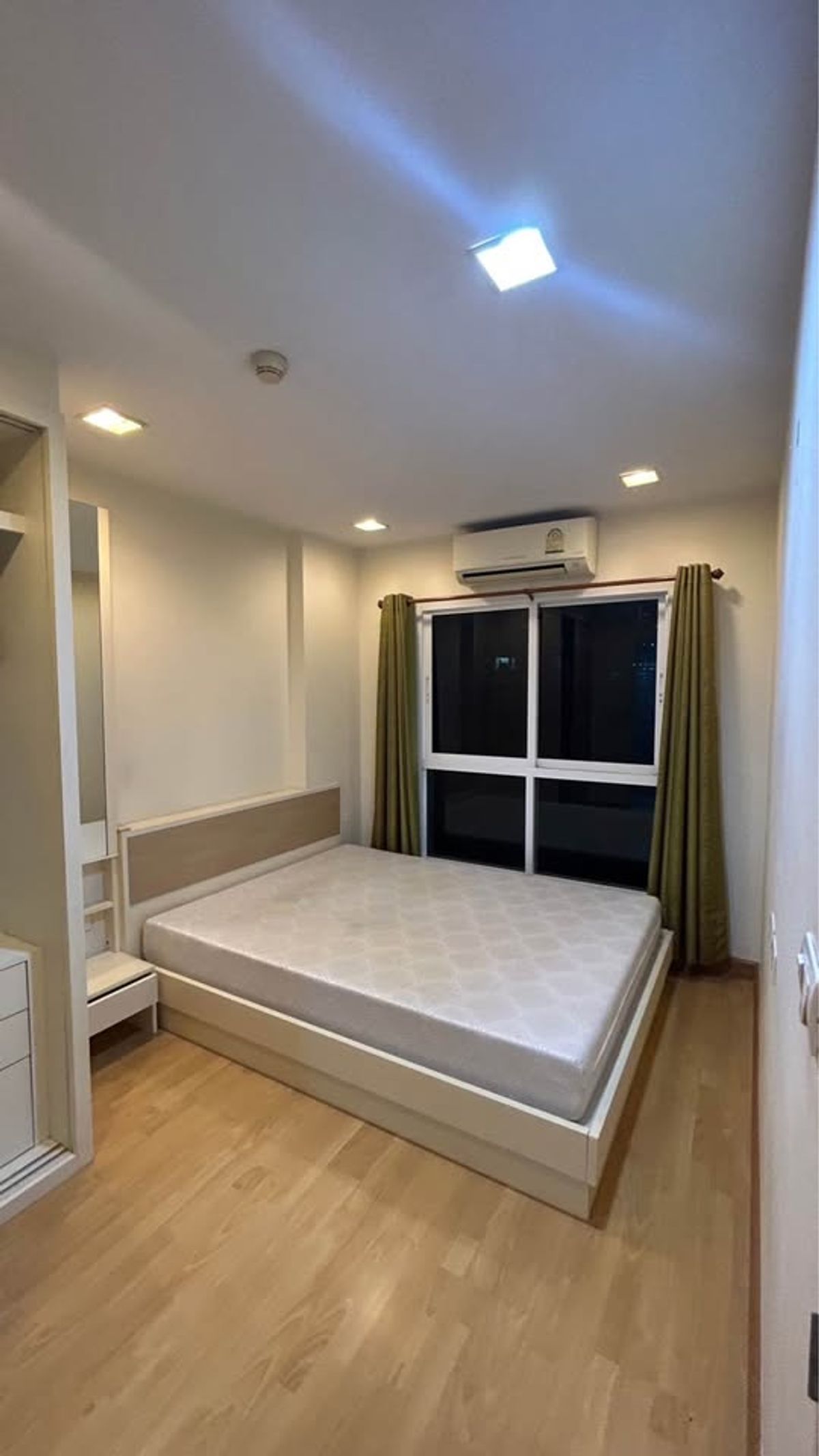 For SaleCondoRatchathewi,Phayathai : Sell the Supreme Condo Condo Room, Rajavithi 3, next to Victory Monument. Fir and electrical appliances near the electric train (S4916)