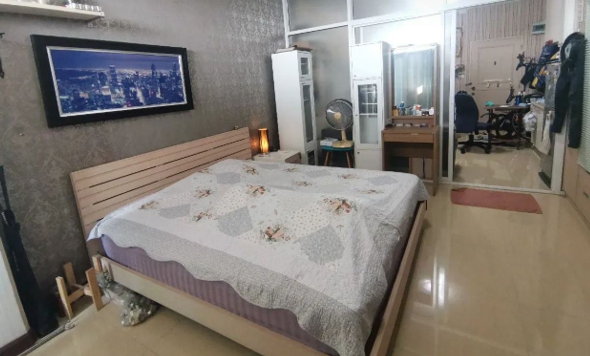 For SaleCondoLadprao, Central Ladprao : (Code AM1781) Chokchai Ruammit Condo, quiet atmosphere Near Central Ladprao Union Mall and Chatuchak Park  In the alley, there are food throughout the alley. Convenient to travel to the Ratchadaphisek station. Just 4 minutes.
