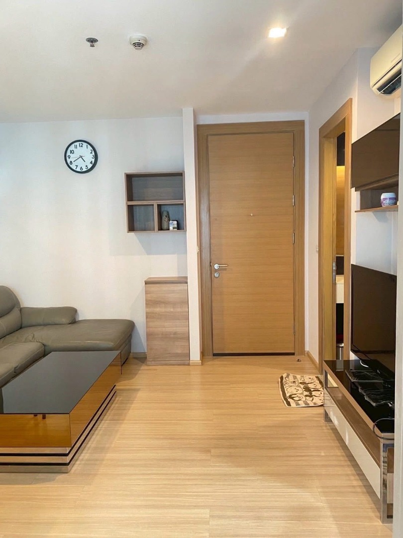 ให้เช่าคอนโดรัชดา ห้วยขวาง : 🔥ให้เช่าด่วน🔥RHYTHM Ratchada-Huaikhwang ห้องสวย รีโนเวทใหม่ เฟอร์นิเจอร์ครบ ติด MRT ห้วยขวาง❗