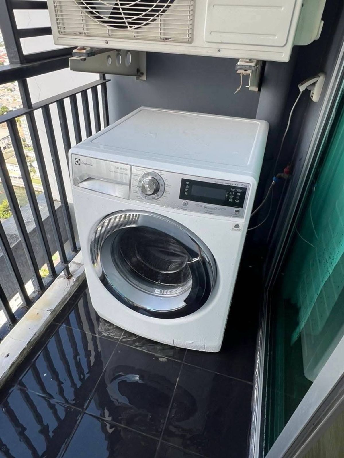 For RentCondoRamkhamhaeng, Hua Mak : For rent Chewathai Ramkhamhaeng 🧺 has a washing machine. And hood