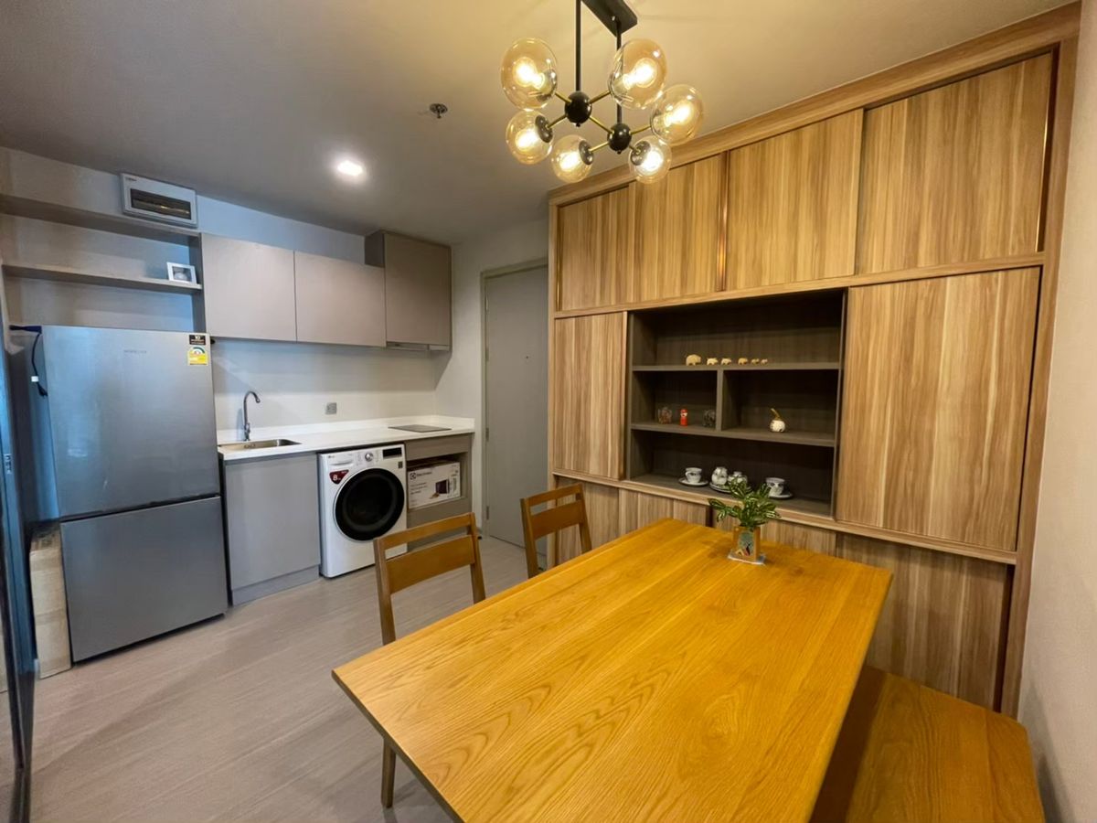 For RentCondoLadprao, Central Ladprao : Rent Life Ladprao for 30,000 baht.