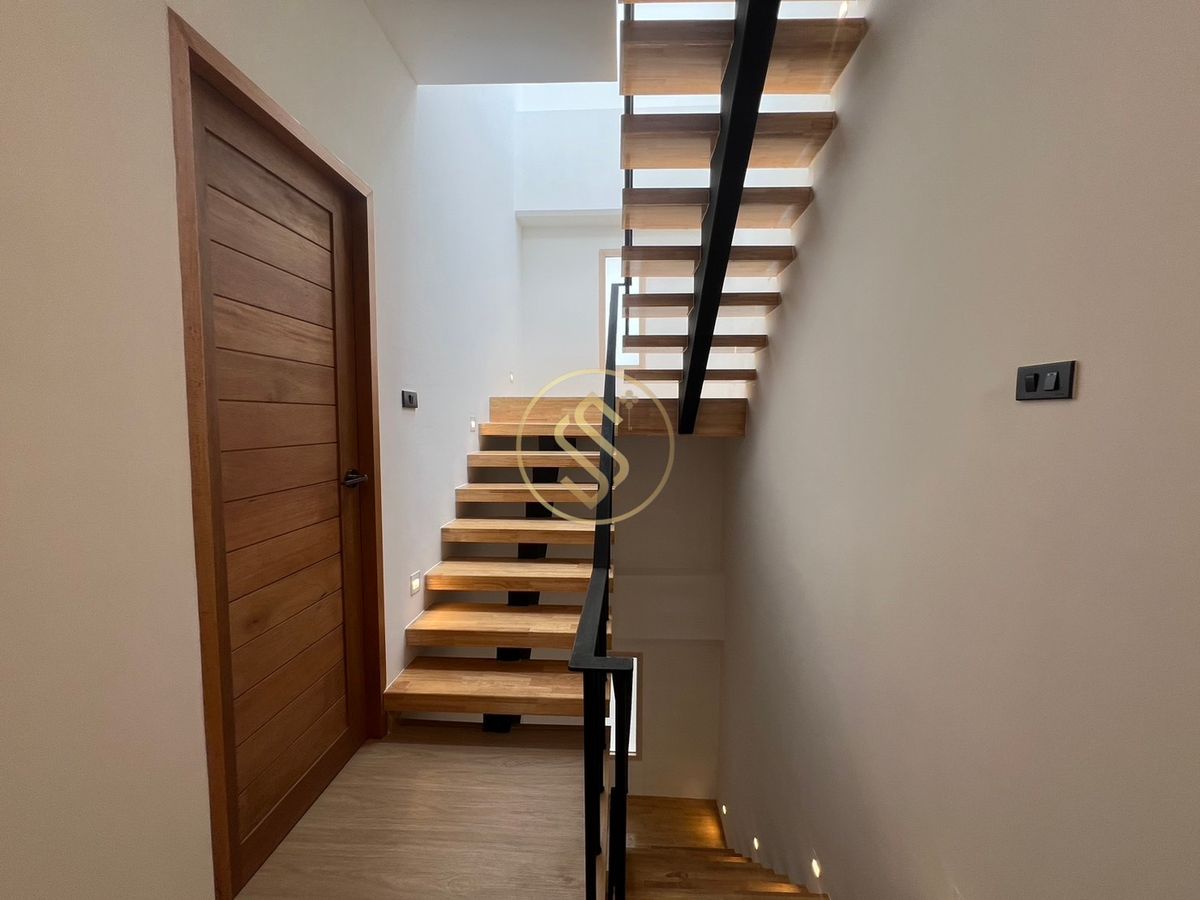 For SaleHouseAri,Anusaowaree : 3 -storey detached house for sale. Lay Ari Pradiphat, a new built house, ready to live in a good location, excellent function, ultimate utility space.