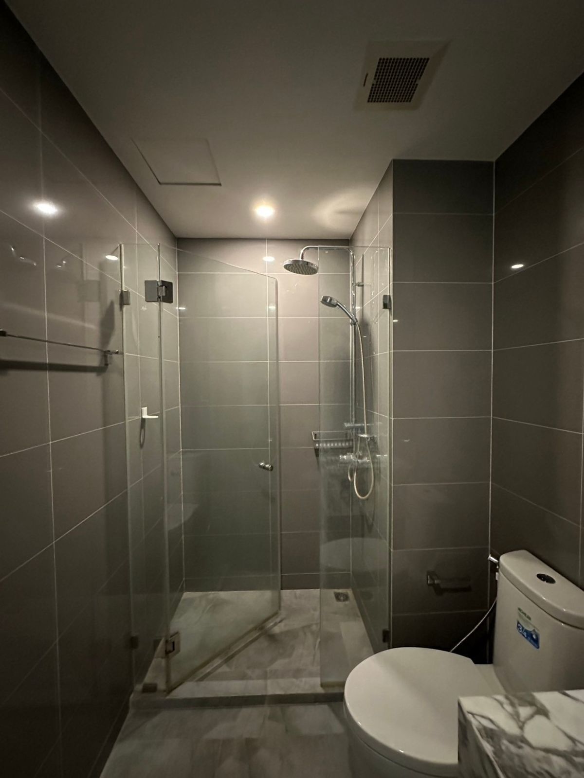 ให้เช่าคอนโดราชเทวี พญาไท : Q Chidlom 70 sq.m. Eng 中 日 Please add LINE ID @806qphgn o8415o5483