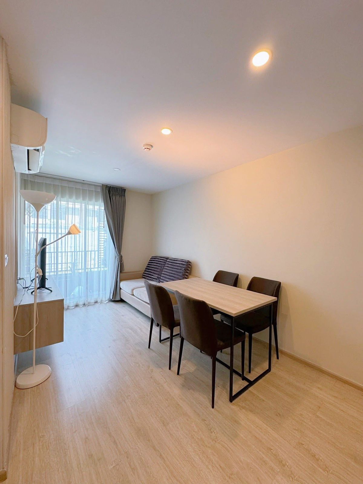 For RentCondoKasetsart, Ratchayothin : 🎓🎓 Elio Del MOSS 2 bedrooms invites friends to divide