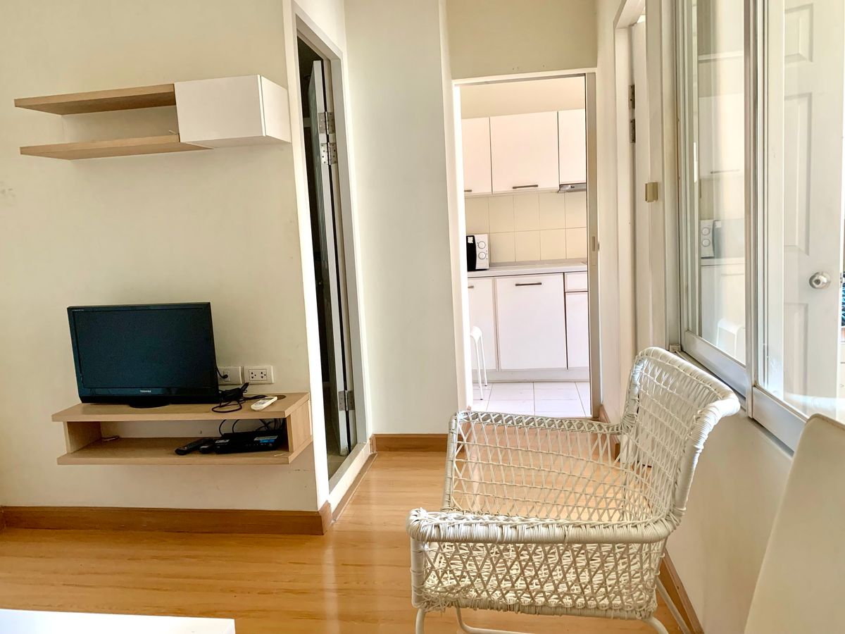 For RentCondoRatchadapisek, Huaikwang, Suttisan : 🏡 Life@Ratchada-Sutthisan: Condo ready in the heart of the city! ✨