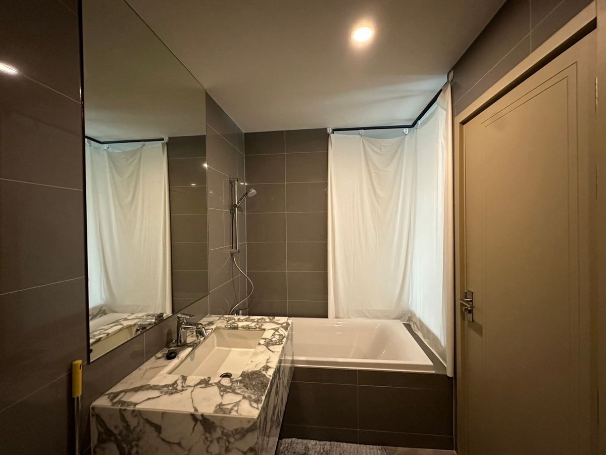 ให้เช่าคอนโดราชเทวี พญาไท : Q Chidlom 70 sq.m. Eng 中 日 Please add LINE ID @806qphgn o8415o5483