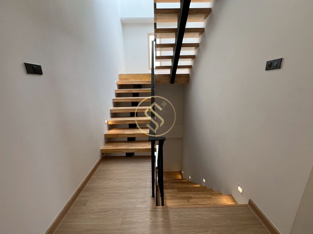 For SaleHouseAri,Anusaowaree : 3 -storey detached house for sale. Lay Ari Pradiphat, a new built house, ready to live in a good location, excellent function, ultimate utility space.