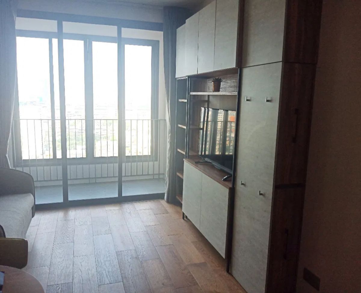 ขายคอนโดราชเทวี พญาไท : Q Chidlom 45 sq.m. Eng 中 日 Please add LINE ID @806qphgn o8415o5483