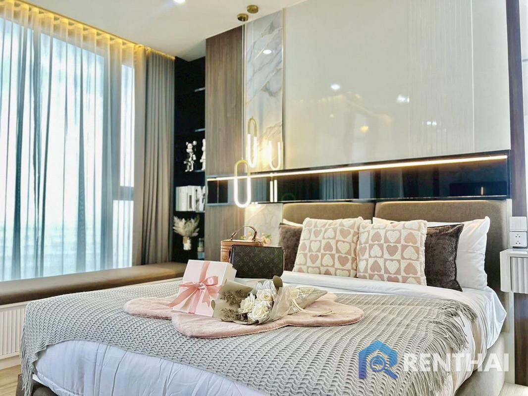 For SaleCondoPattaya, Bangsaen, Chonburi : Luxury 1bed Condo in Arom Wongamat, Pattaya: Premium Facilities for 14 Mb