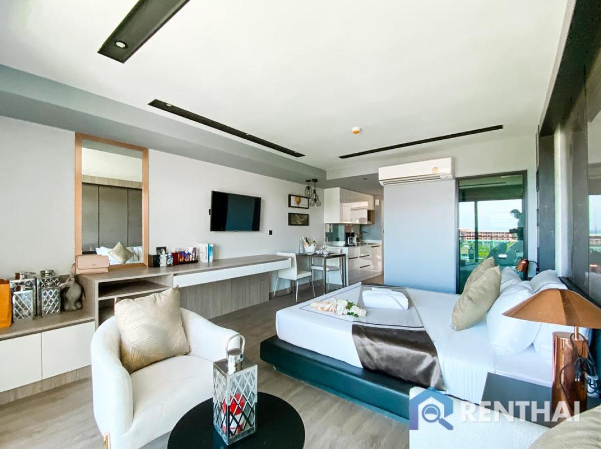 For SaleCondoPhuket : Luxurious Fully-Furnished Studio in Vip Karon, Phuket, with Top Amenities