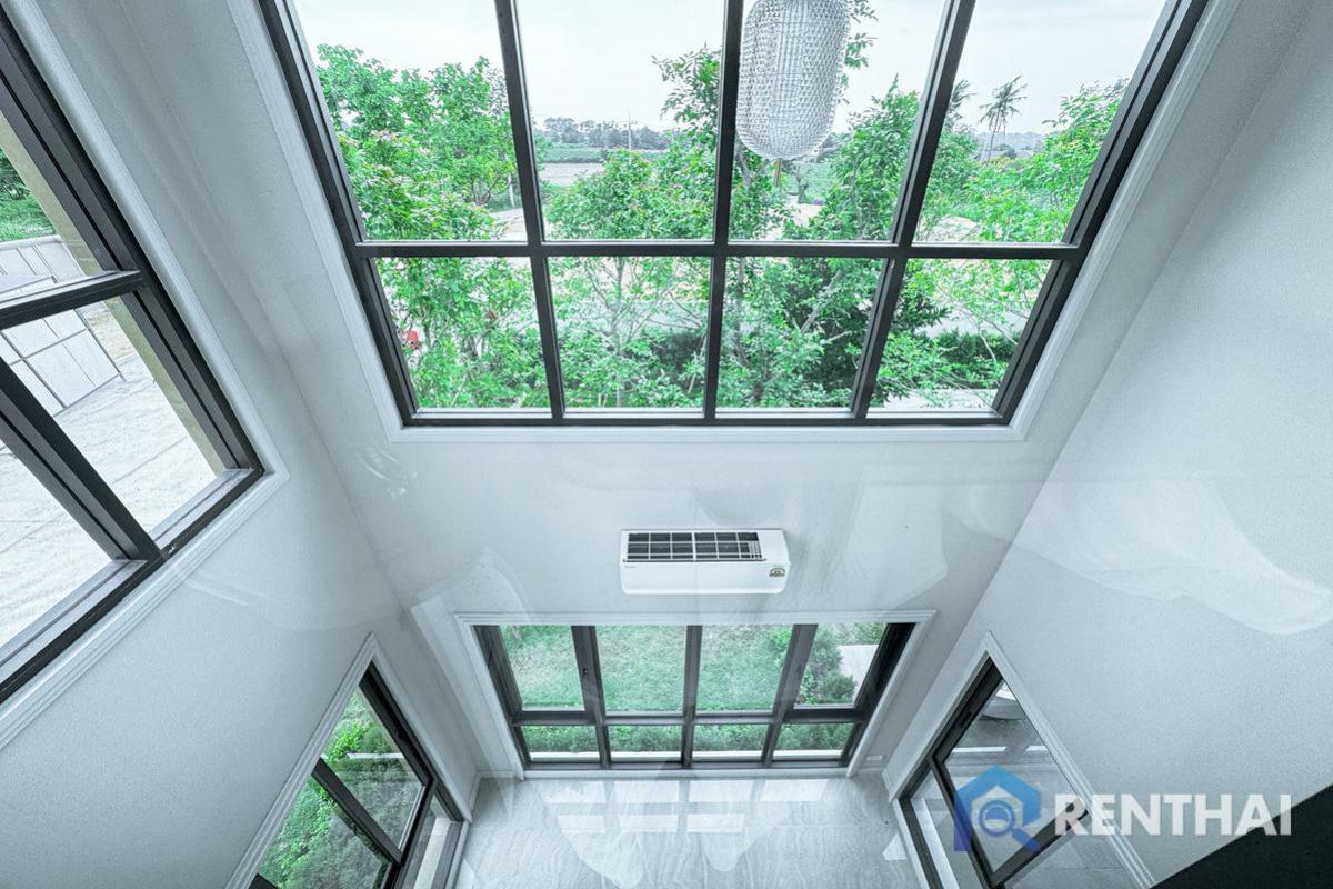 For SaleHousePattaya, Bangsaen, Chonburi : The Palm Grandio  Luxury Home in Pattaya