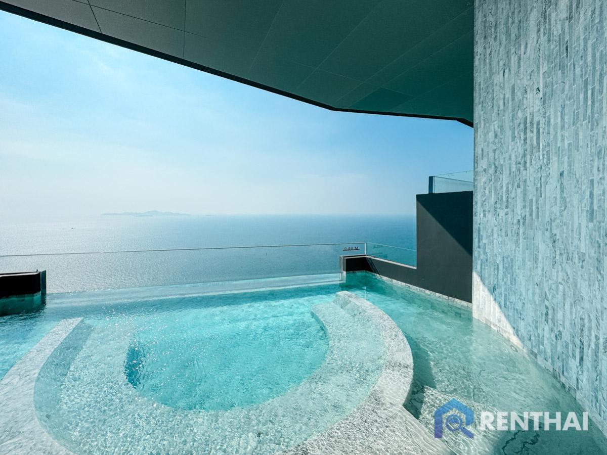 For SaleCondoPattaya, Bangsaen, Chonburi : Luxury 1bed Condo in Arom Wongamat, Pattaya: Premium Facilities for 14 Mb