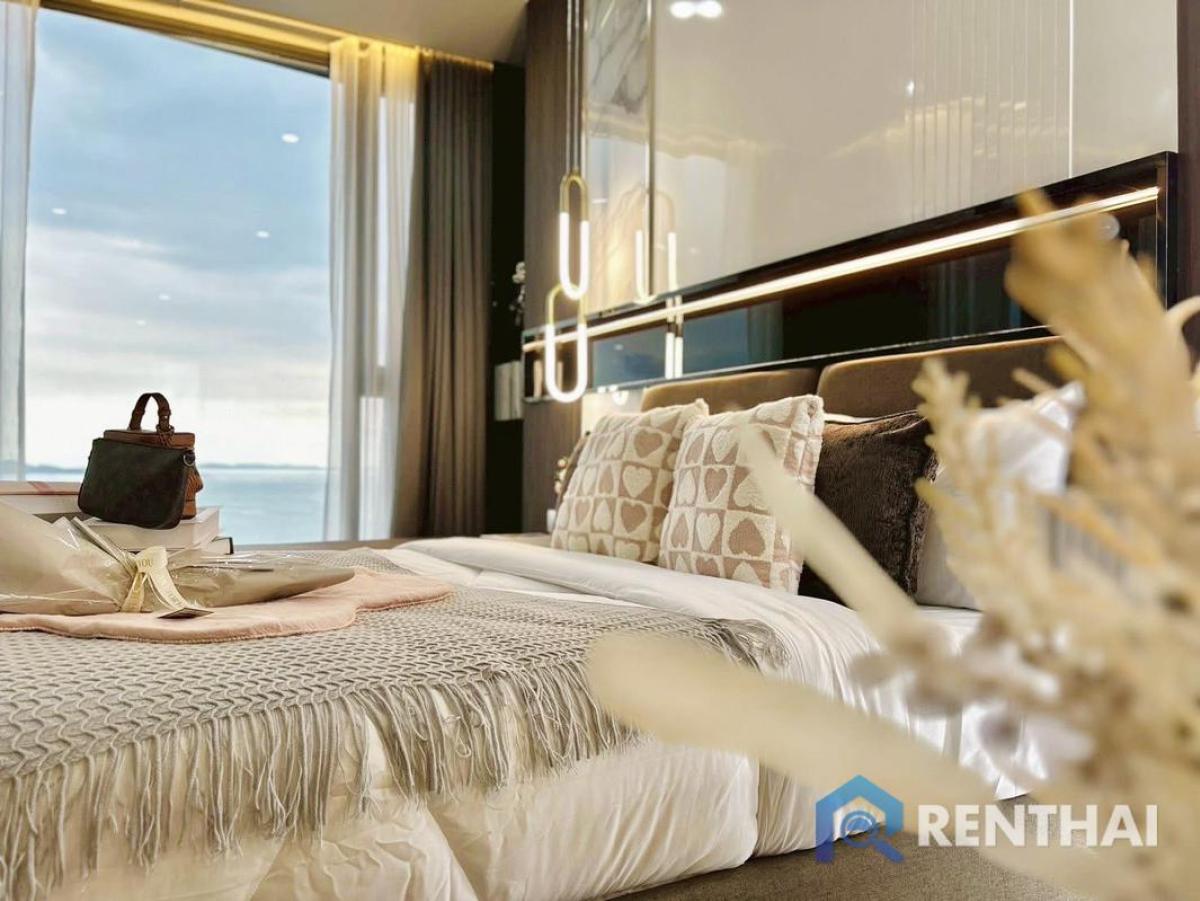 For SaleCondoPattaya, Bangsaen, Chonburi : Luxury 1bed Condo in Arom Wongamat, Pattaya: Premium Facilities for 14 Mb