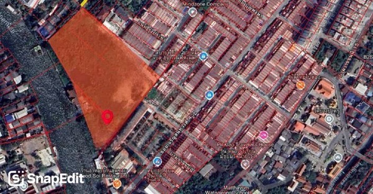 For SaleLandPinklao, Charansanitwong : 📢👇Large riverfront land in orange zone, suitable for various development projects. Located near vibrant communities with convenient access.