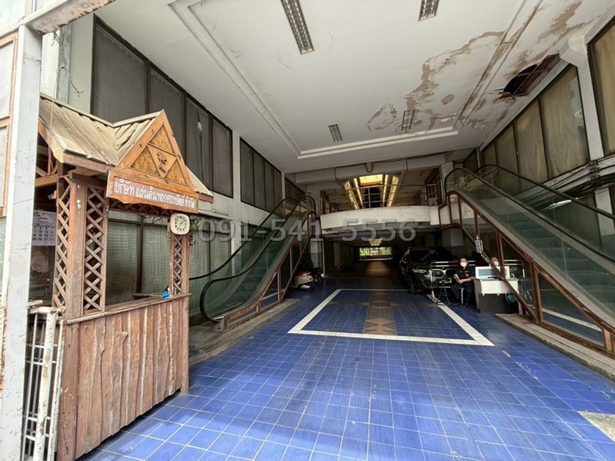 ขายอาคารพาณิชย์สยาม จุฬา สามย่าน : ขายอาคารพาณิชย์ 2 คูหา 4 ชั้น โครงสร้างแข็งแรงมาก โบ๊เบ๊ ซ.วัดบรมนิวาส แยก 4 ใจกลางเมือง เหมาะลงทุนปล่อยเช่า