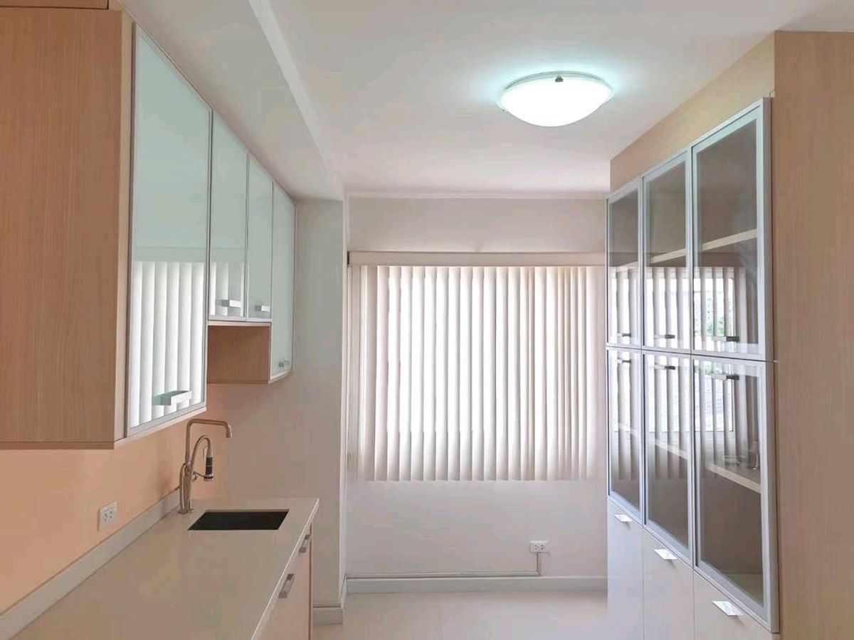 For SaleCondoLadkrabang, Suwannaphum Airport : Big room, spacious, clean With built -in