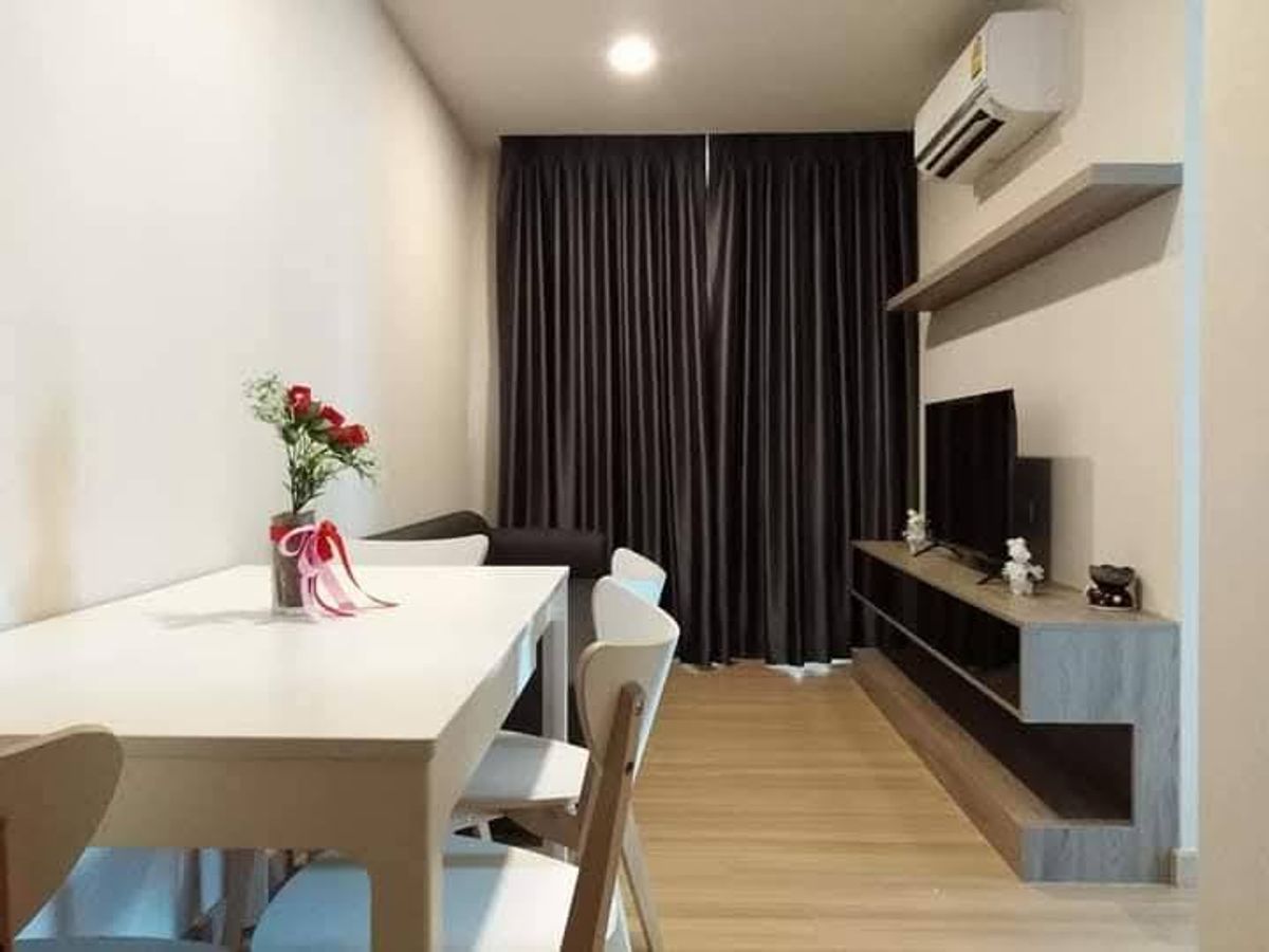 For RentCondoPinklao, Charansanitwong : For rent: Condo Chateau In Town Charansanitwong 96/2, corner room, near MRT Bang O
