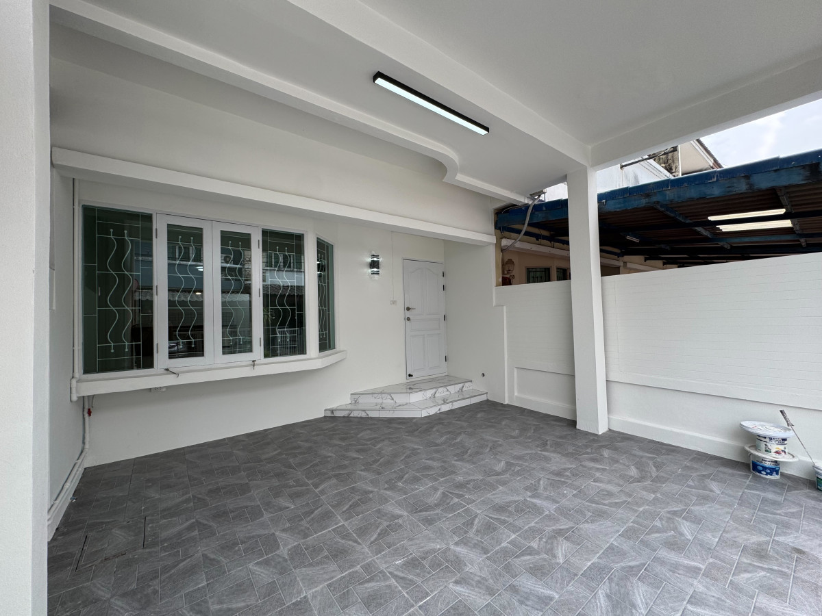 ขายทาวน์โฮมสมุทรปราการ สำโรง : ขายทาวน์เฮ้าส์/ทาวน์โฮม  พาร์ค แกลเลอรี่ ศรีนครินทร์ หน้ากว้าง บางปลา บางพลี สมุทรปราการ CX-144569 