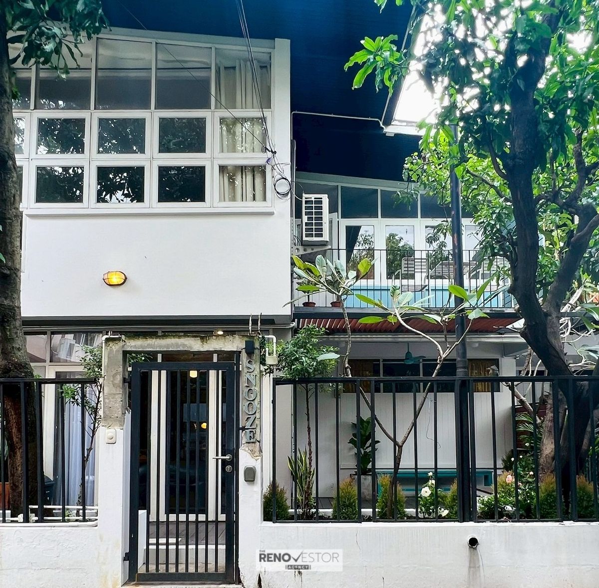 For RentTownhomeSukhumvit, Asoke, Thonglor : 🔥 ด่วน! ทาวน์โฮมสุดชิค ให้เช่าใจกลางเอกมัย 12  เดินแค่ 5 นาทีถึง Donki Mall!