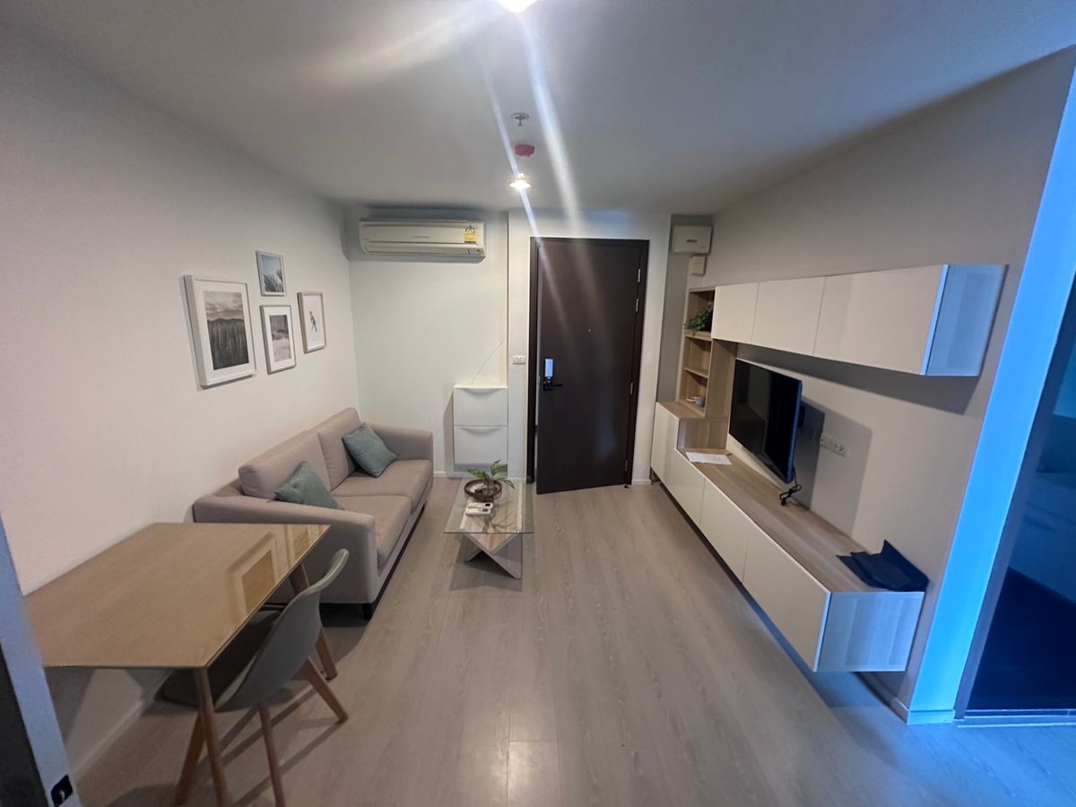For RentCondoSathorn, Narathiwat : 1 bedroom, 1 bathroom for rent 38 square meters, decorated furniture Complete electrical appliances