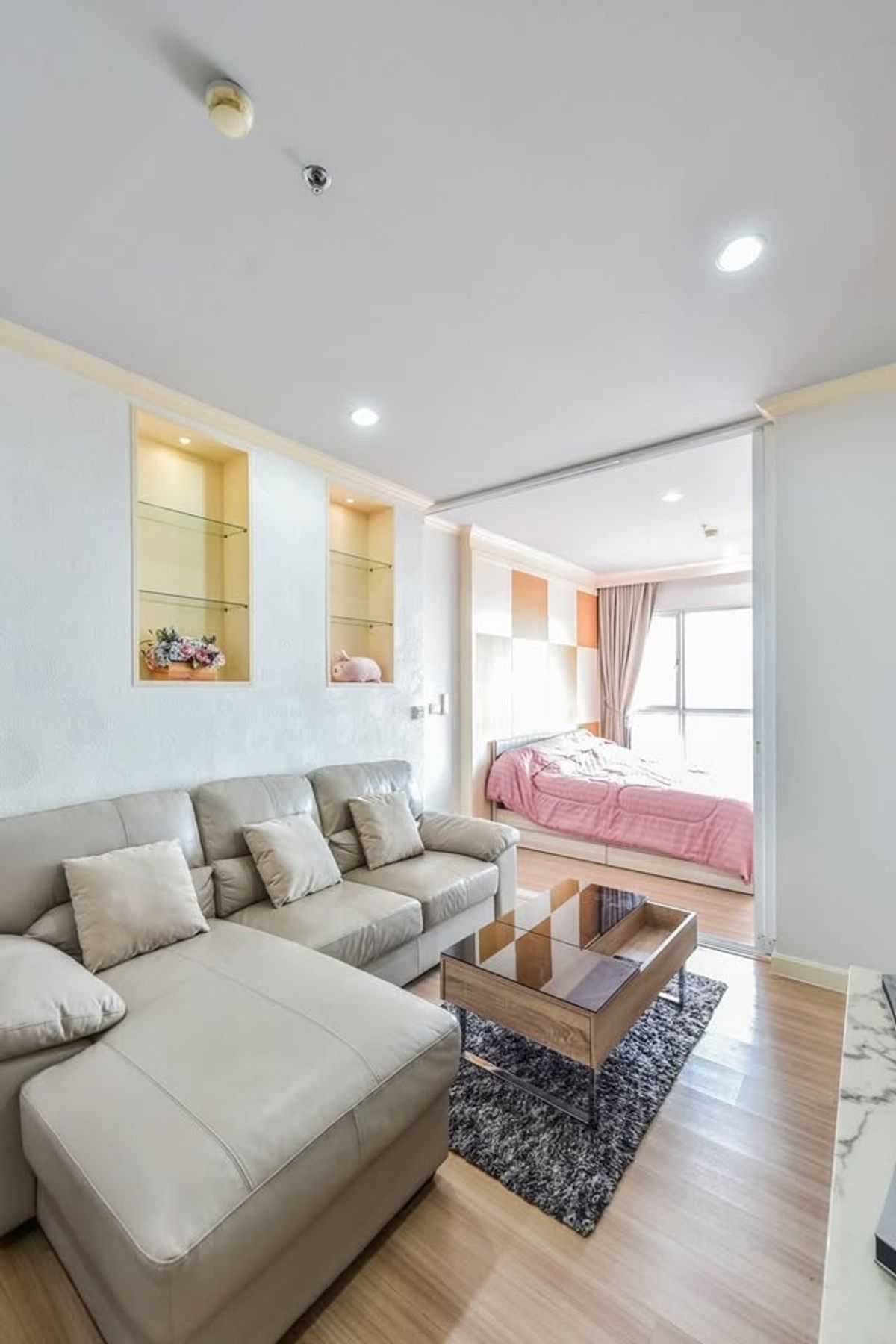 For RentCondoWongwianyai, Charoennakor : For rent, Condo Hive at Sathorn, next to BTS Krung Thonburi