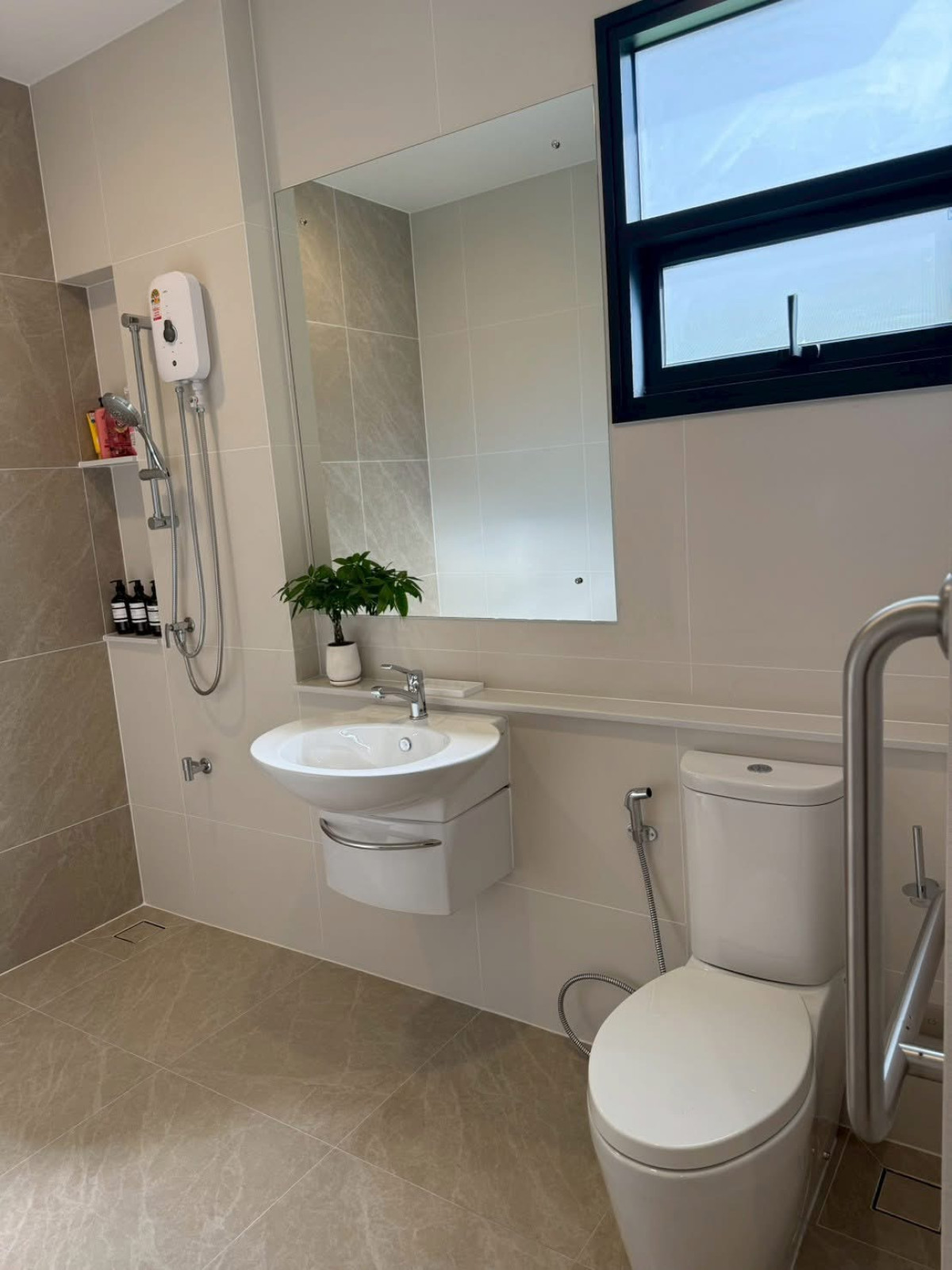 For SaleHouseKasetsart, Ratchayothin : For Sale House , Narasiri Phahol - Watcharapol , MRT-Vatcharaphol , Tha Raeng , Bang Khen , Bangkok , CX-143742